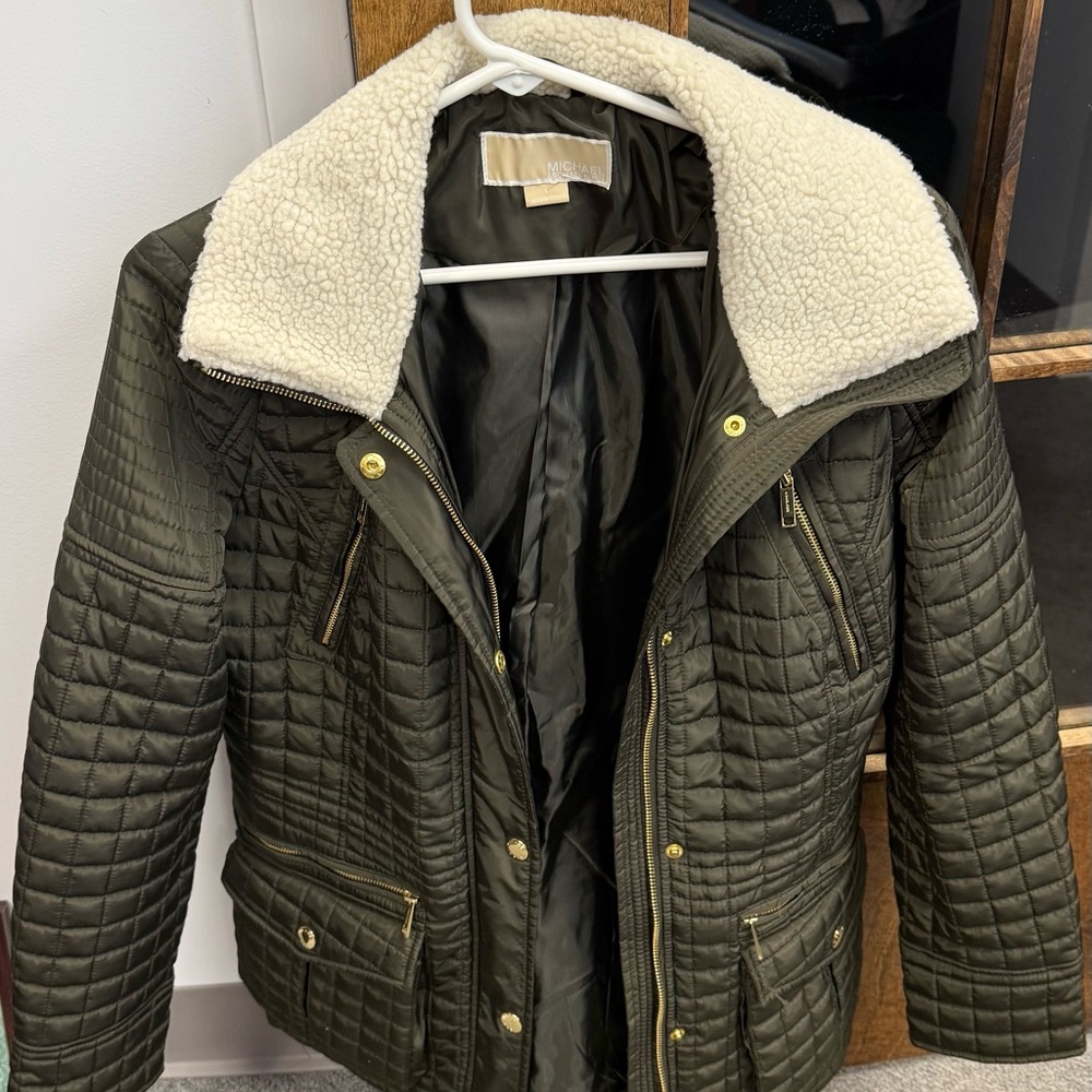 MICHAEL Michael Kors Black Quilted Jacket with Cream Shearling